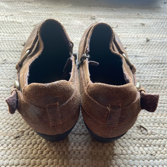 Born Zowy Tobacco Suede Ankle Booties Boots Shoes Heeled Women's size 9 - Picture 2 of 8